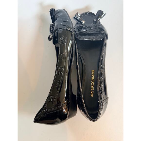 Arturo Chiang black patent leather moccasin flats - Picture 4 of 8